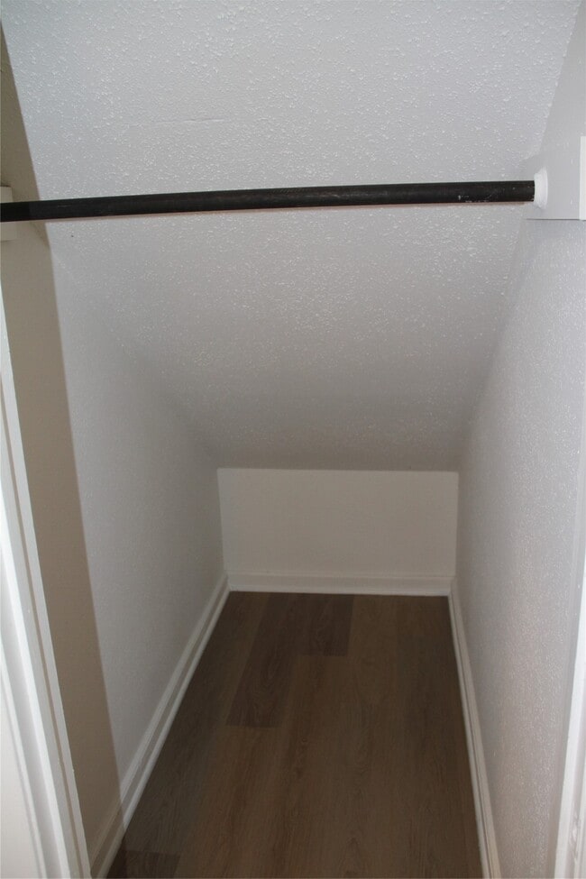 Building Photo - 5400 Sheldon St