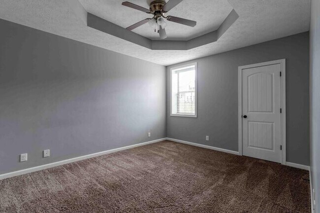 Building Photo - 1063 Freedom Dr