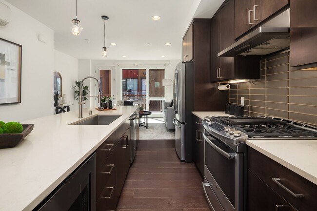 Building Photo - 3bd/3ba Seattle Townhome