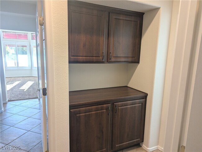 Building Photo - 2766 Hartwick Ln