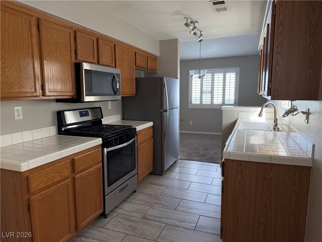 Building Photo - 8432 Pacific Fountain Ave