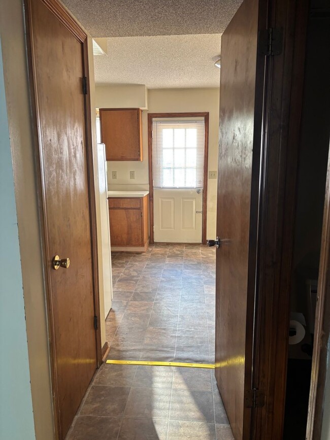 Building Photo - 1116 Park St