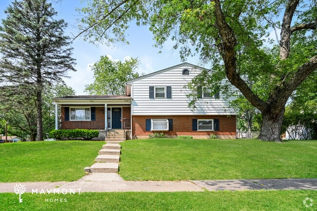 Building Photo - 2512 Grosvenor Dr