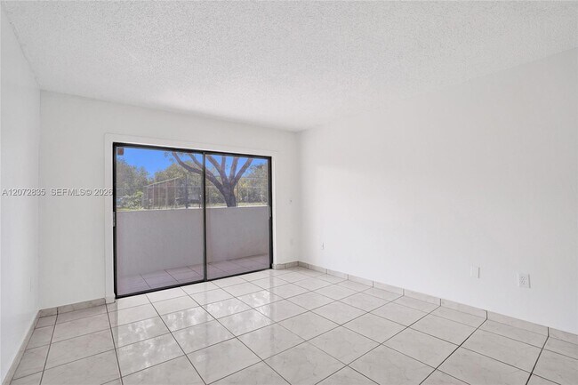Building Photo - 5700 SW 127th Ave