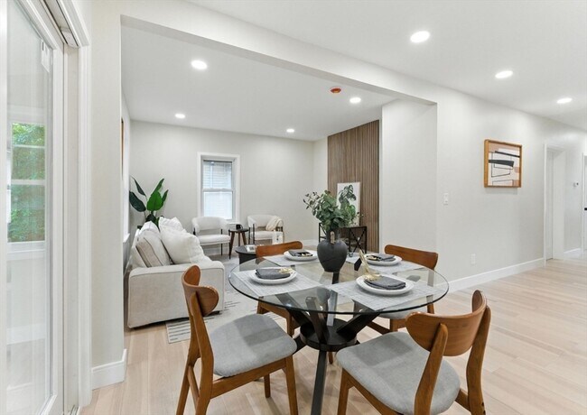 Building Photo - 76 Orchard St