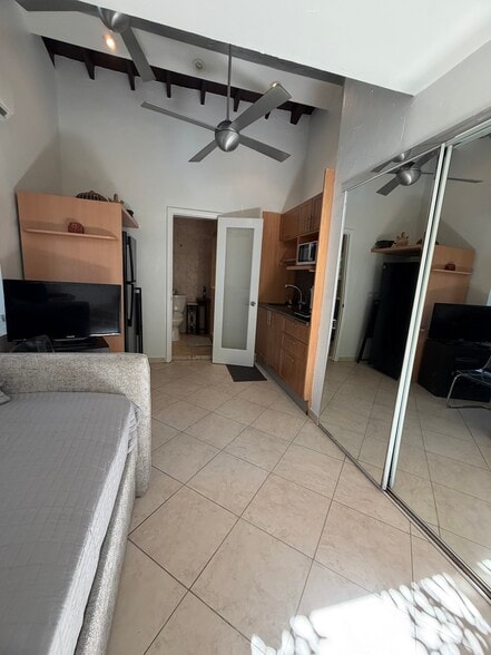 Building Photo - 2539 Swanson Ave