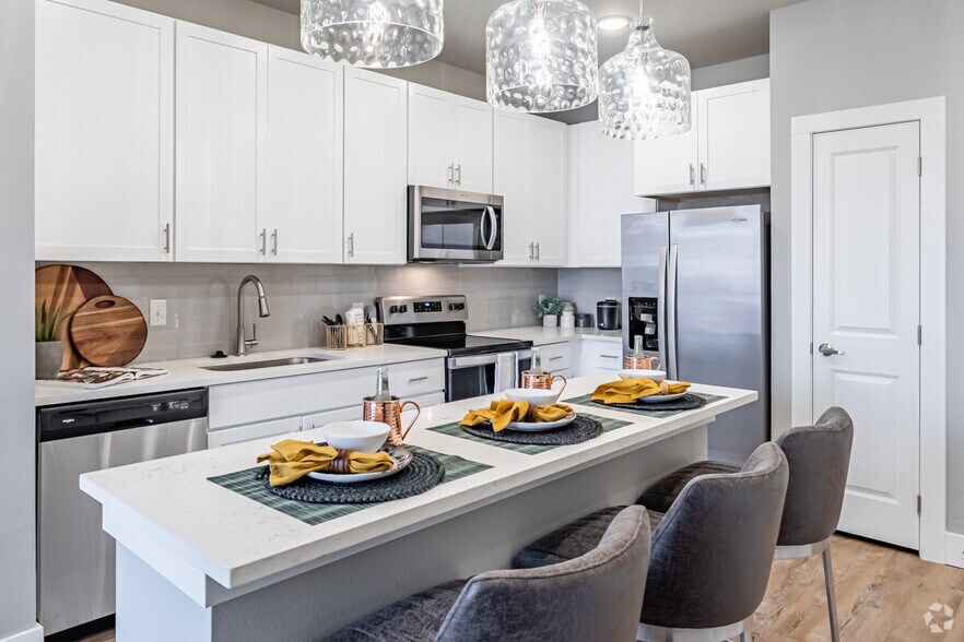 1BR, 1BA - A1 - Uptown Terrace Apartments