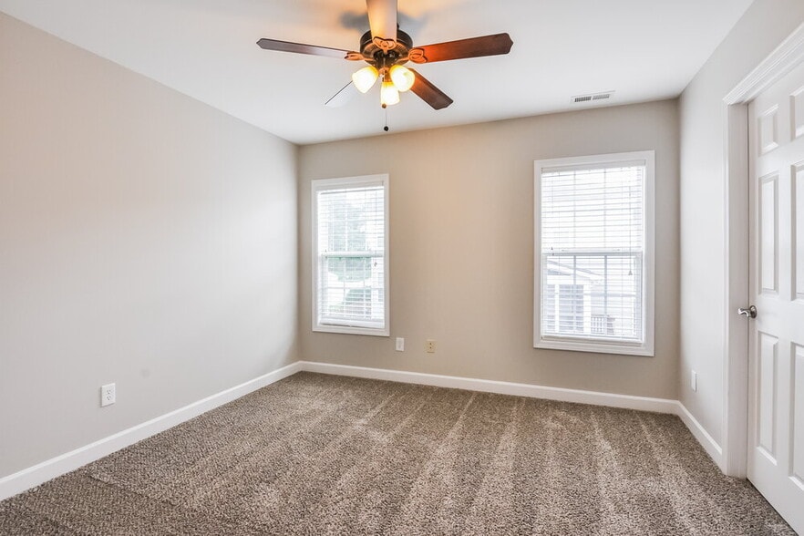 Building Photo - 1316 Lindenberg Square