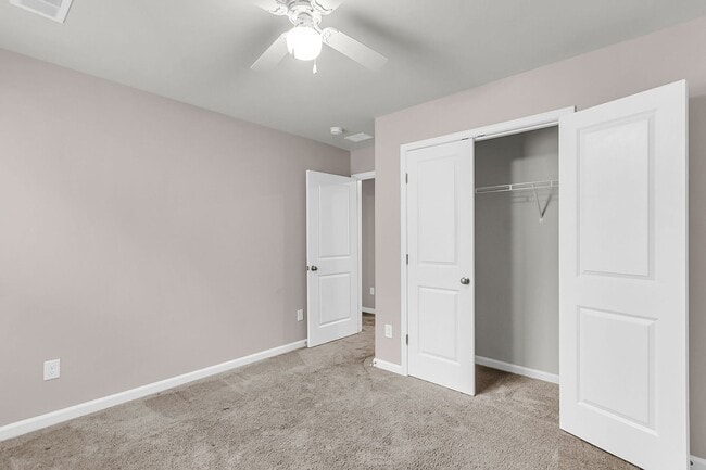 Building Photo - Quiet Comfort Near Cane Bay