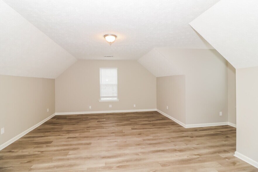 Building Photo - 2812 Country Farms Ct