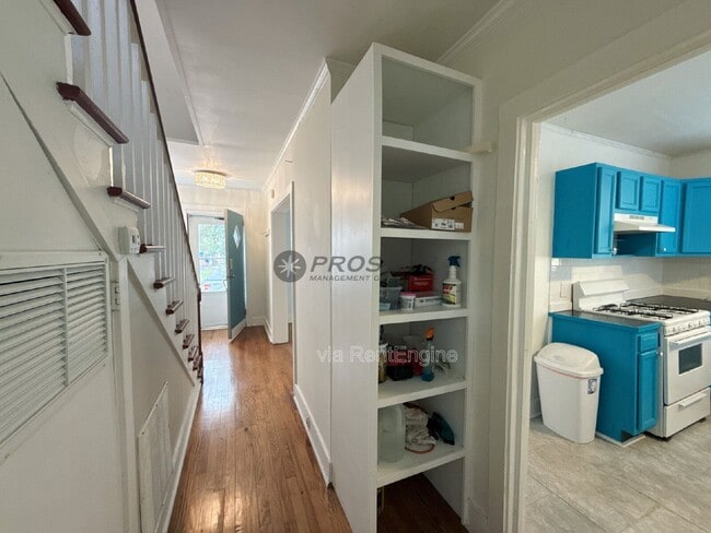 Building Photo - 204 Fishburne St