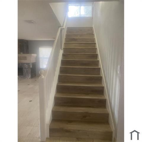 Building Photo - 2001 Barton Springs Dr