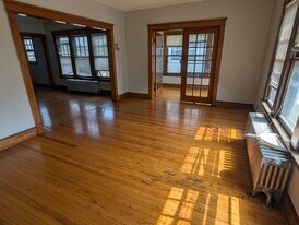 Building Photo - 215 Peck Ave