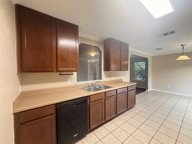 Building Photo - 1007 Ranchero Rd