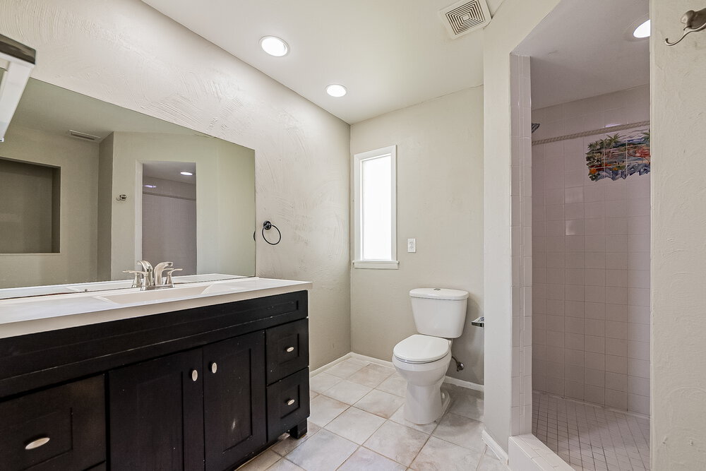 Building Photo - 4277 Lancaster Dr