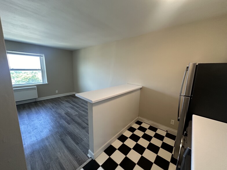 Building Photo - The Empire Building