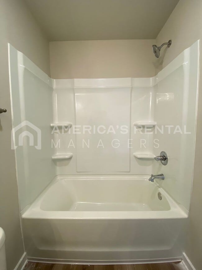 Building Photo - 1385 Brookhaven Dr