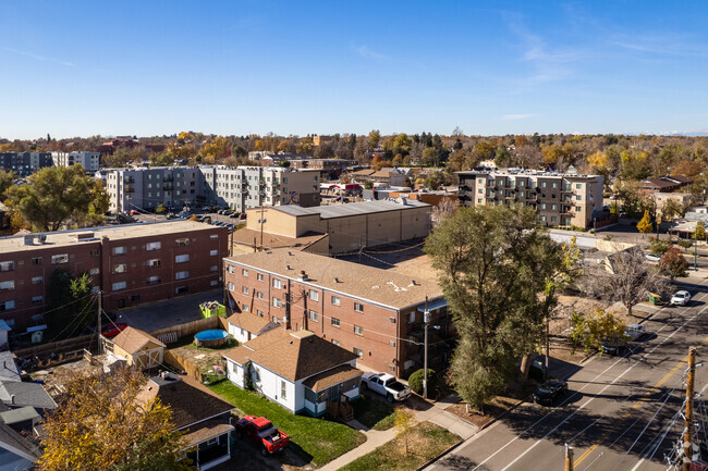 Northeast Corner - Lancelot Apartments