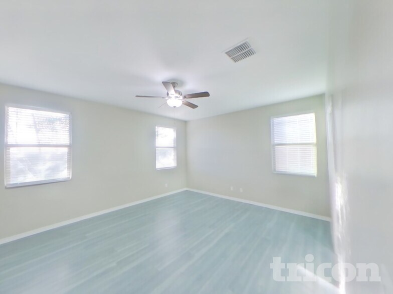 Building Photo - 34953 N Open Range Dr