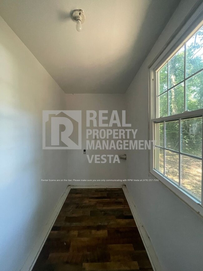 Building Photo - 748 Wimbish Rd