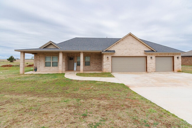 Building Photo - 13806 NE Lafayette Dr