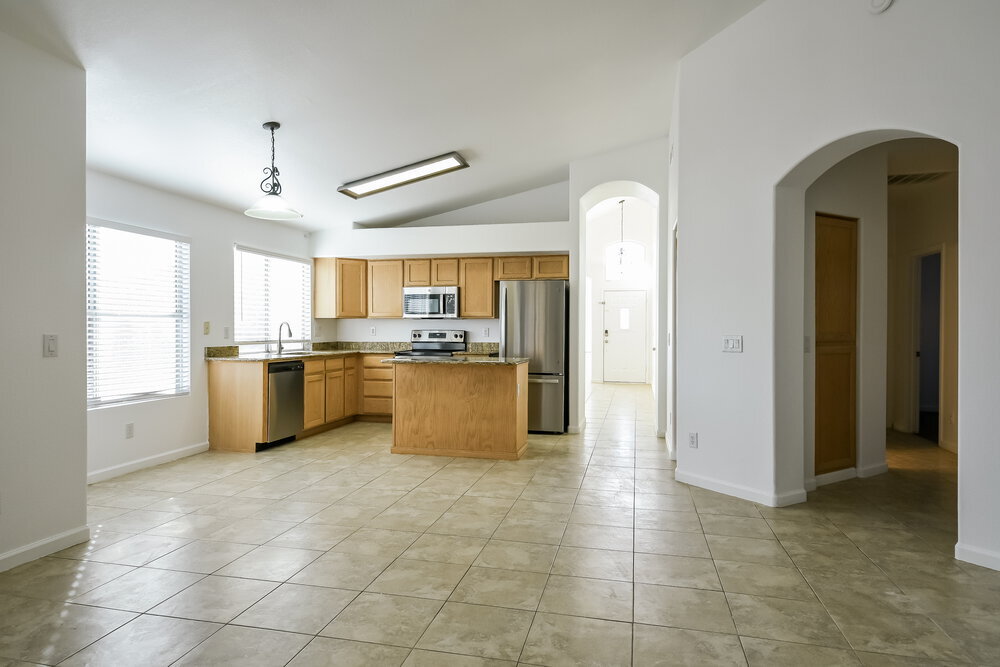 Building Photo - 9528 W Clara Ln