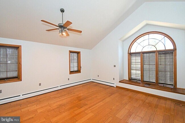 Building Photo - 306 Cedar Hill Rd