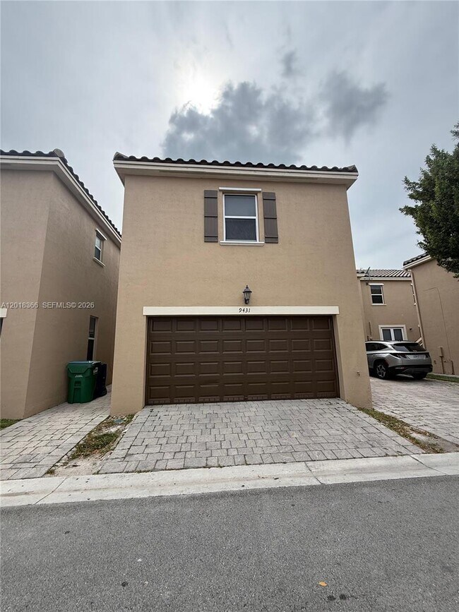 Building Photo - 9431 SW 172nd Ave