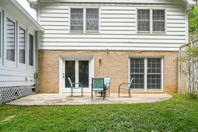 Building Photo - 2431 Weatherford Ct