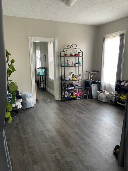 Building Photo - 304 Hamilton St