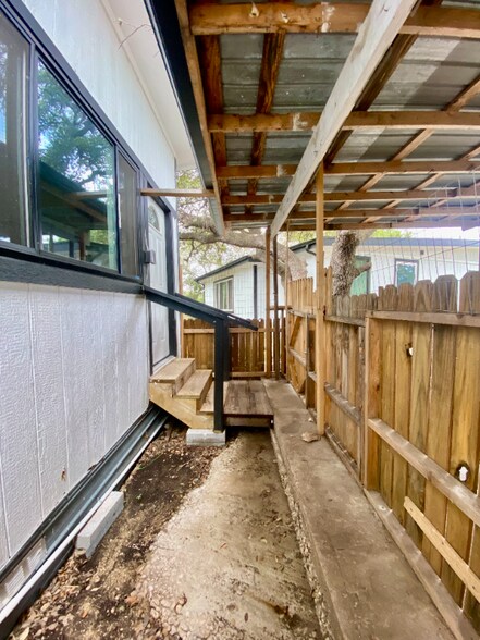 Building Photo - 201 Harmons Way