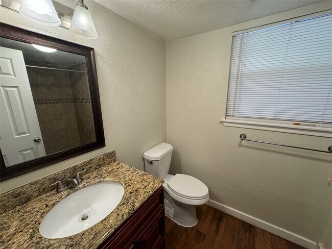 Building Photo - 2721 Hurstview Dr