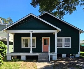 Building Photo - RENTAL AVAILABLE- 3 BED 3 BATH CLOSE TO CAMPUS