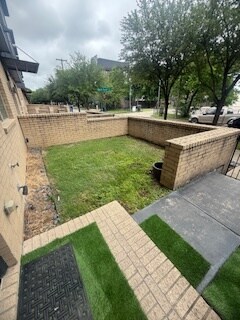 Building Photo - 3008 Zenia Dr