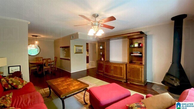 Building Photo - 110 Woodland Village