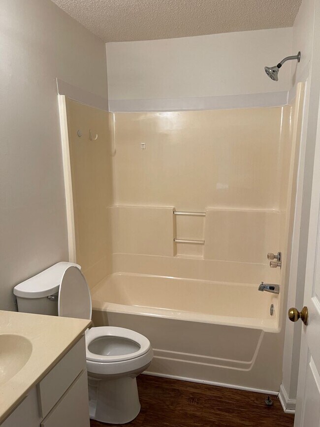 Building Photo - 3 Bed in North Murfreesboro