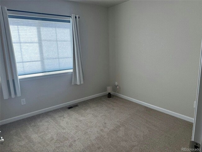 Building Photo - 4321 Yellowbells Dr