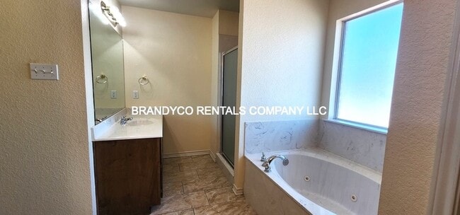 Building Photo - 4209 Maid Marian Cir