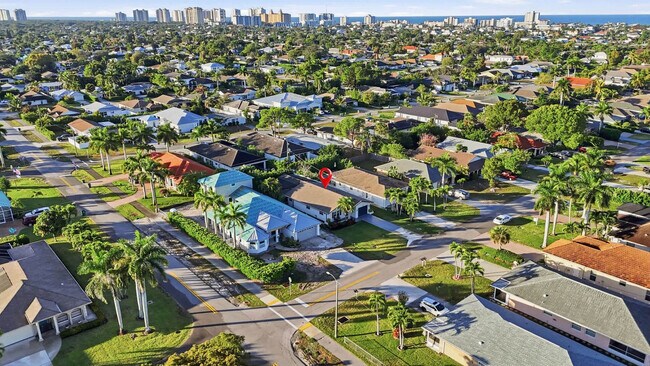 Building Photo - 692 106th Ave N