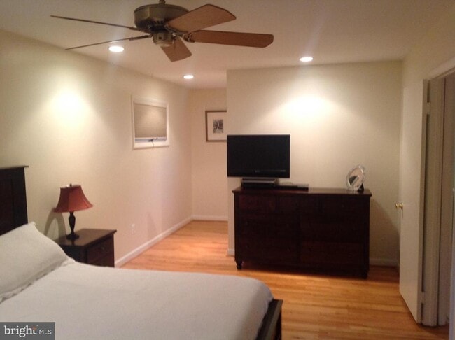 Building Photo - 3412 Ramsgate Terrace