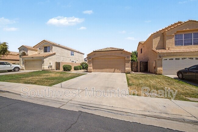 Building Photo - 649 S Banning