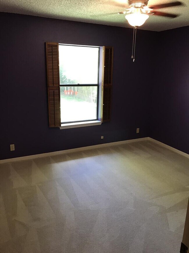 Building Photo - 185 Turkey Run