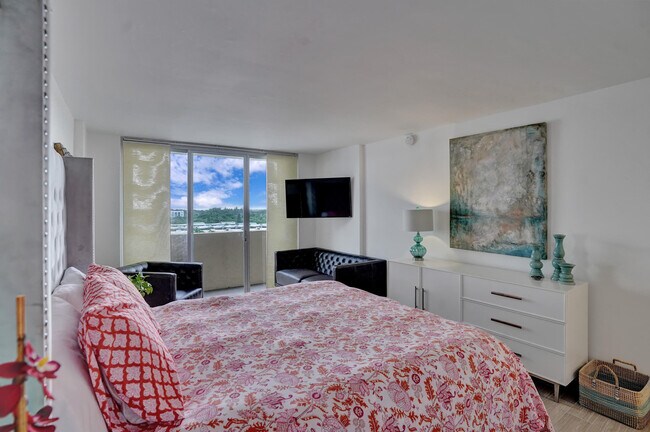 Building Photo - 3581 S Ocean Blvd