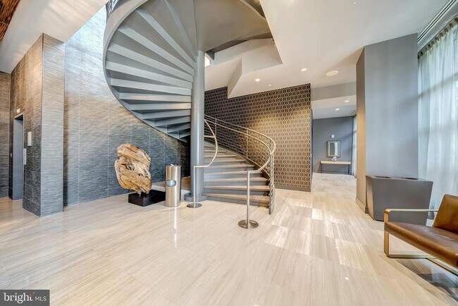 Building Photo - 45 Sutton Square SW