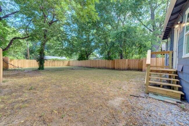 Building Photo - Renovated 1920’s Craftsman – 3 Bed Near TU...