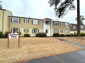 Building Photo - $200 off 1st Months' Rent - Hampton Hills 2 Bedroom, 1 Bath Condo