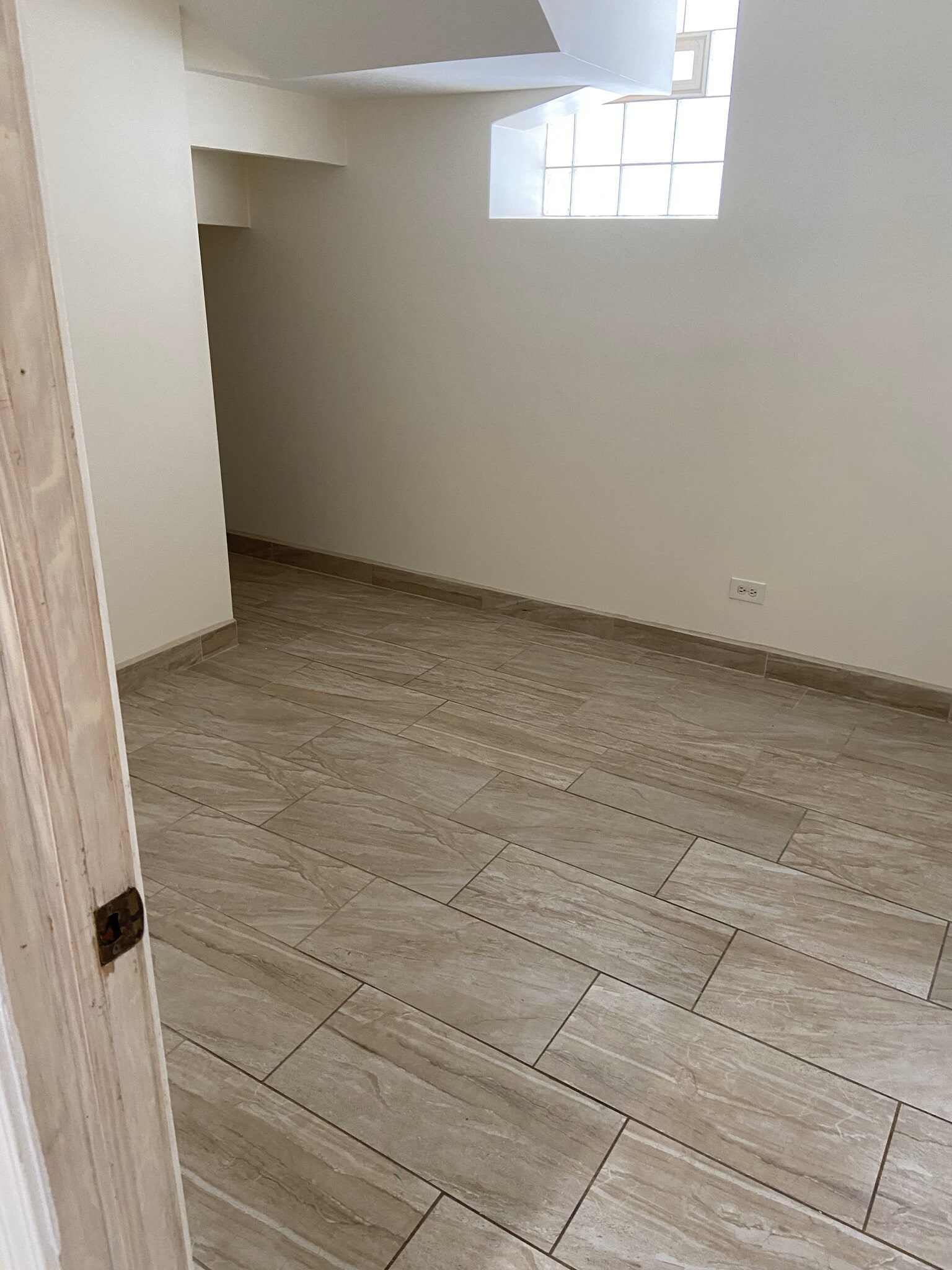 Building Photo - 1829 S California Ave