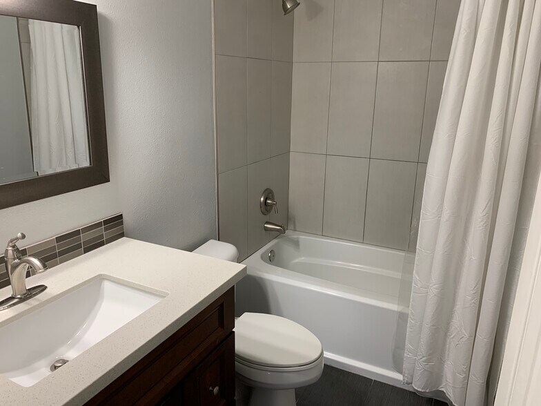 Building Photo - 340 Pacific St