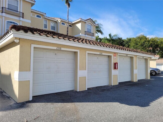 Building Photo - 673 Sandy Neck Ln