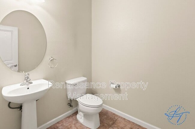 Building Photo - 194 S Veracruz Pl